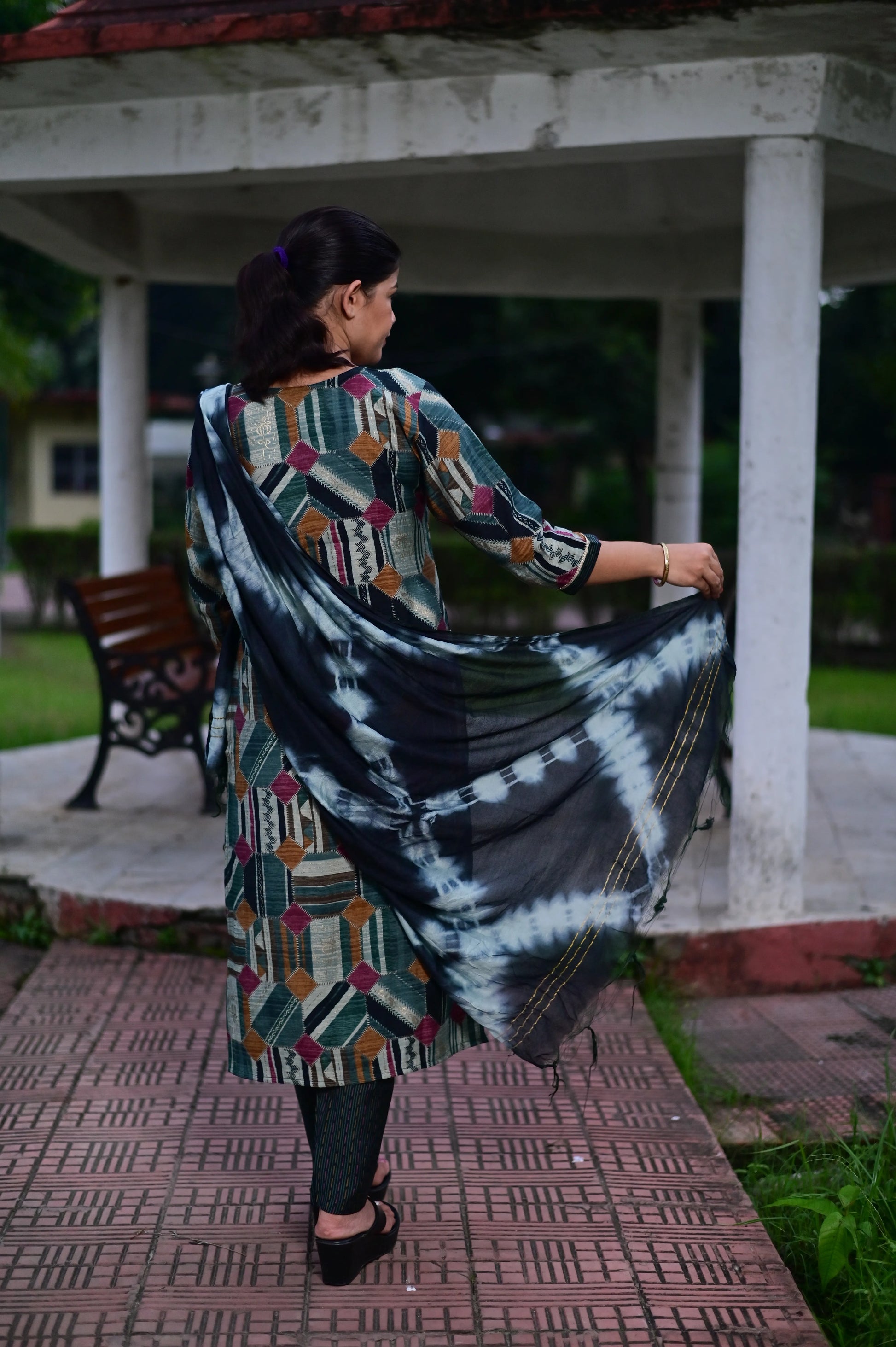 Back view of abstract printed kurta pant set with tie-dye dupatta