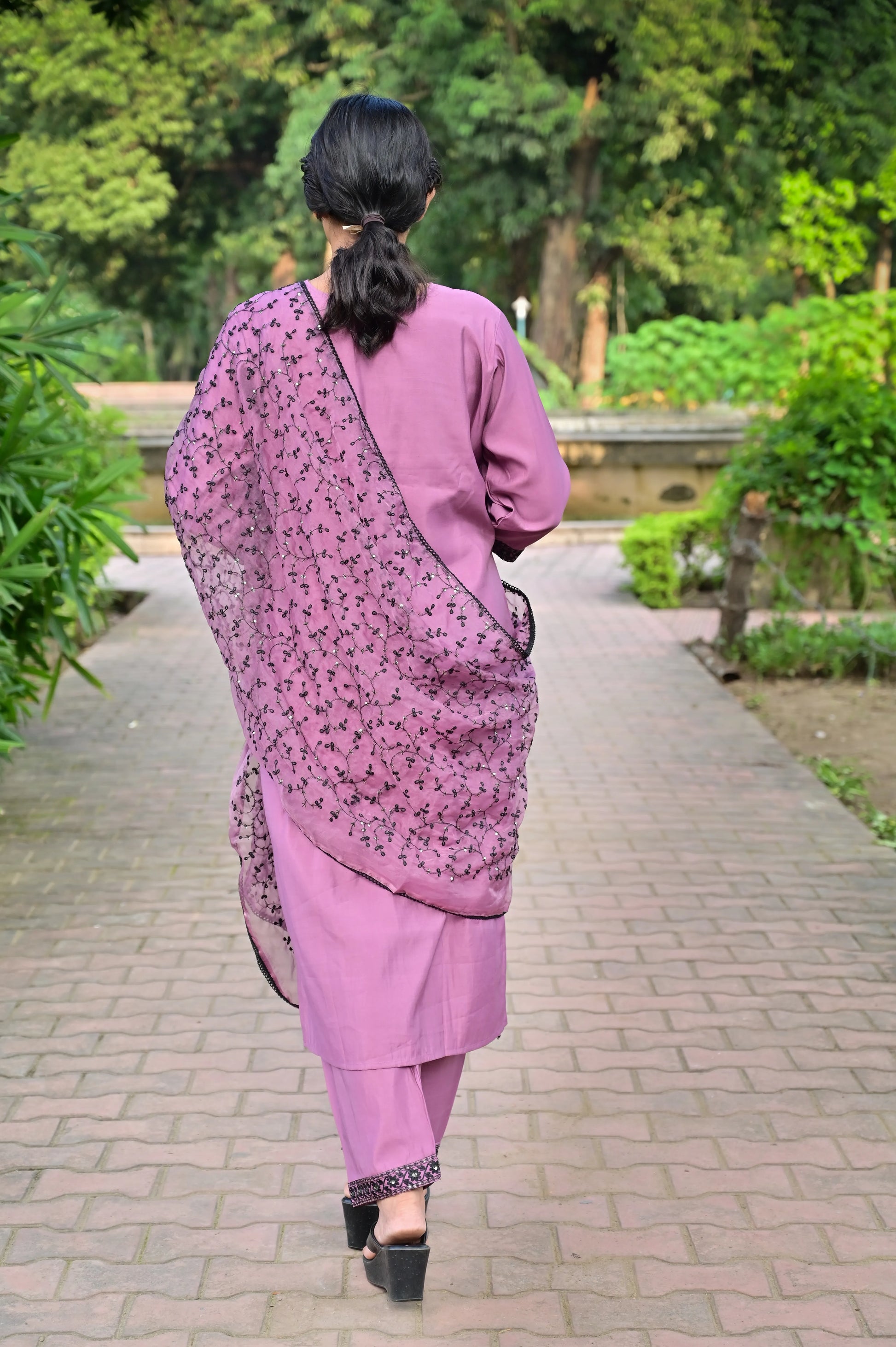 Back view of lavender kurta with matching dupatta in Roman Silk